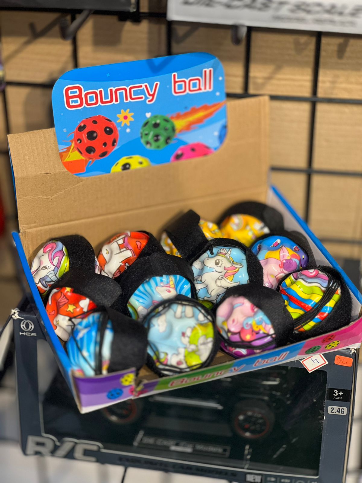 Bounce Back Reflex Ball with Elastic Rope and Handle – Fun Fitness & Coordination Toy