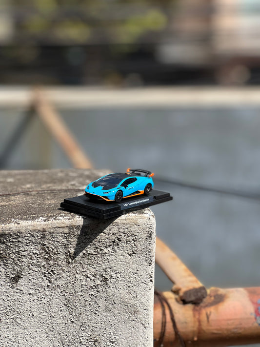 LAMBORGHINI HURACAN STO 1:64