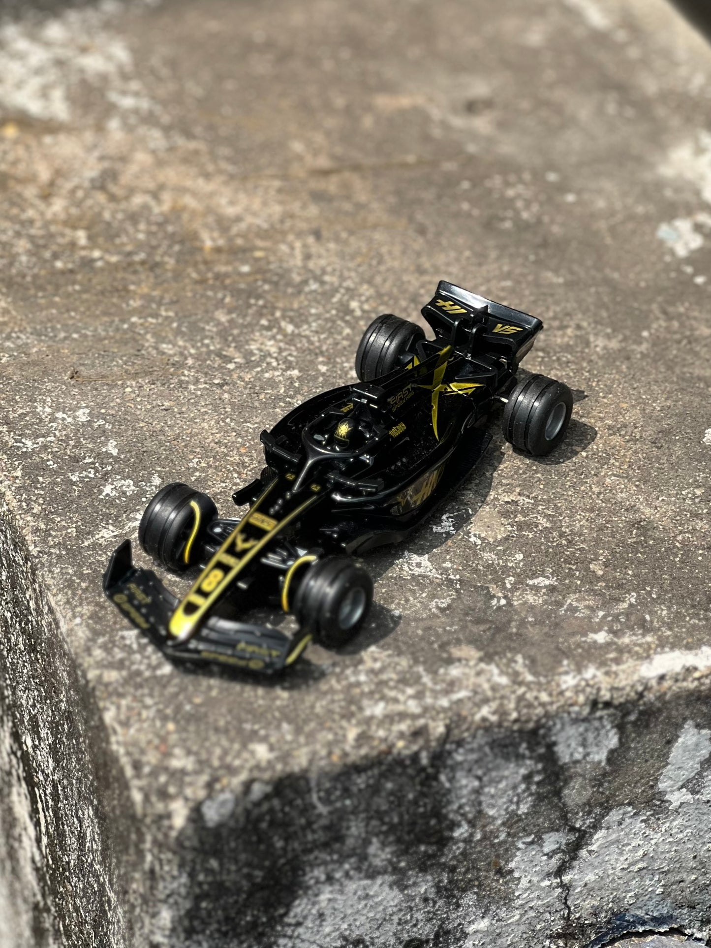 F1 Mini Diecast RC Car | Remote & App Control, 3 Speed Modes, Drift Mode