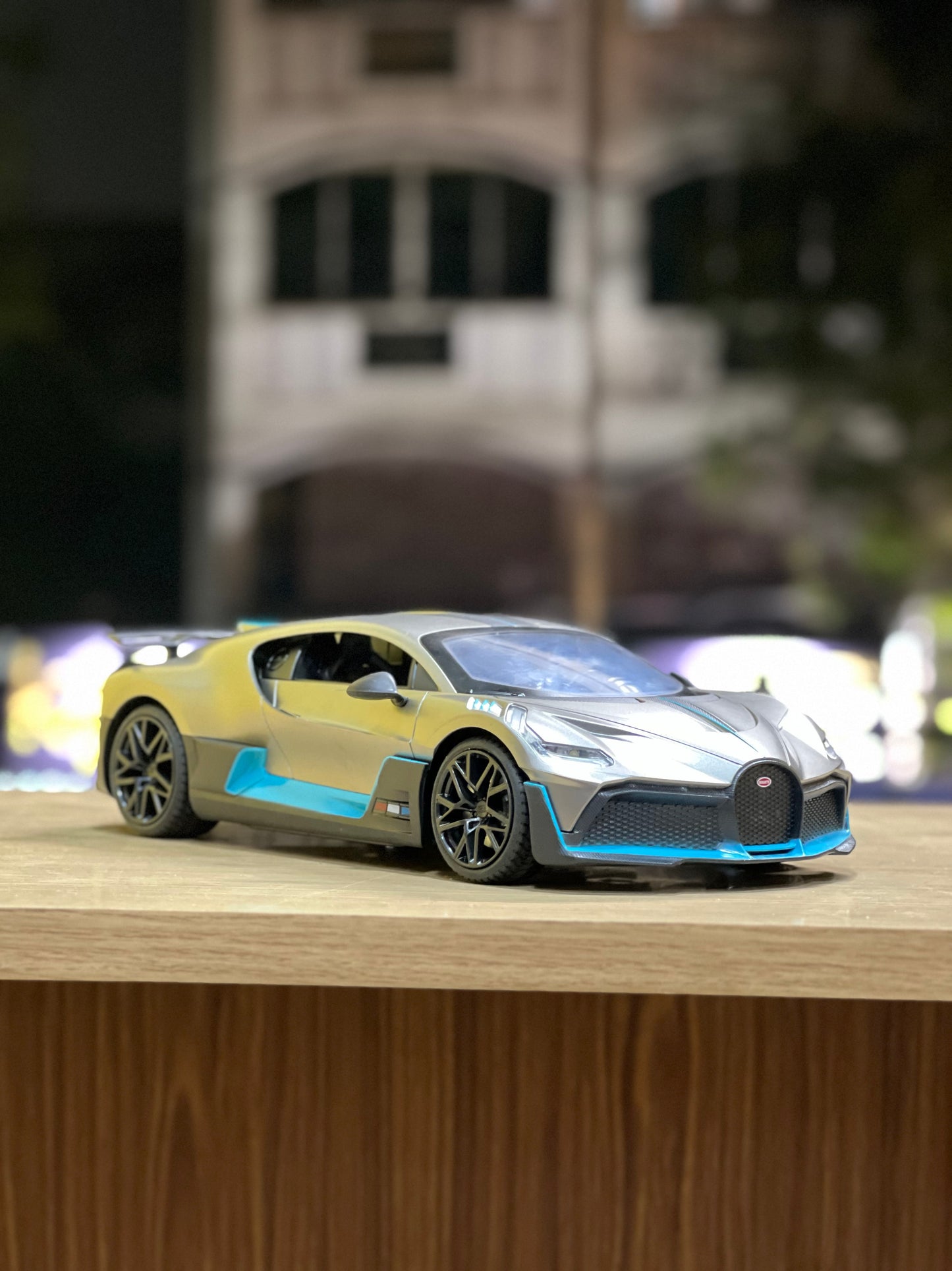 Officially Licensed 1:12 Scale Bugatti Divo RC Car – Supercar Model with Remote Control & Headlights