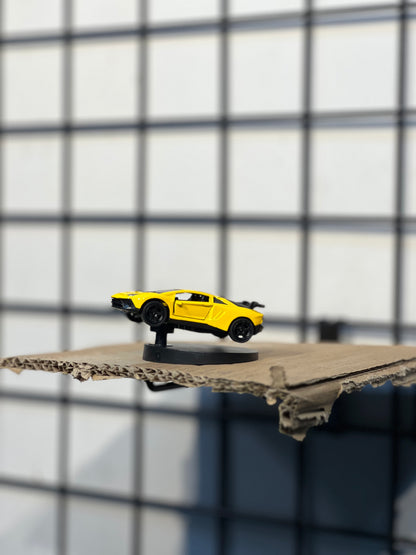 Mini Drifting Car Dashboard Toy – Rotating & Drifting Action Model