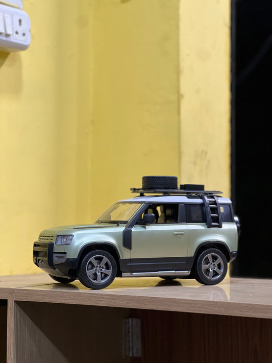 Officially Licensed 1:12 Scale RC Land Rover Defender 90 – 2.4 GHz Remote Control SUV with Rechargeable Battery & Realistic Off-Road Design