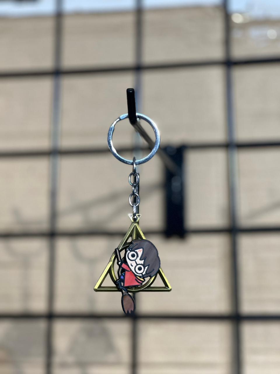 Superhero Fidget Spinner Keychain – Metal Chibi Design with Smooth Spin