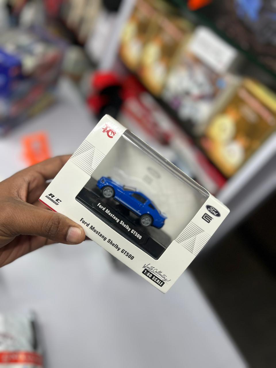 1:60 Scale Licensed Aston Martin V12 Vantage & Ford Mustang Shelby GT500 Die-Cast Models – Premium Collectible Miniature Cars