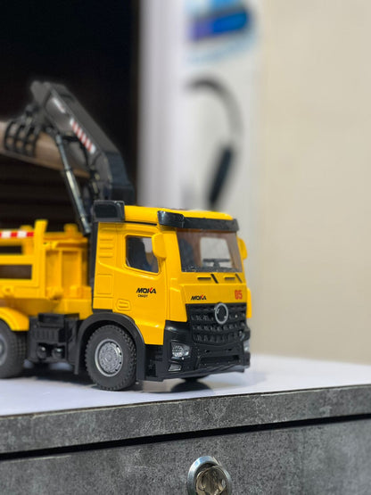 RC Dump Truck 1:20 Scale | 2.4GHz Remote Control, Auto Unload, Rechargeable Battery