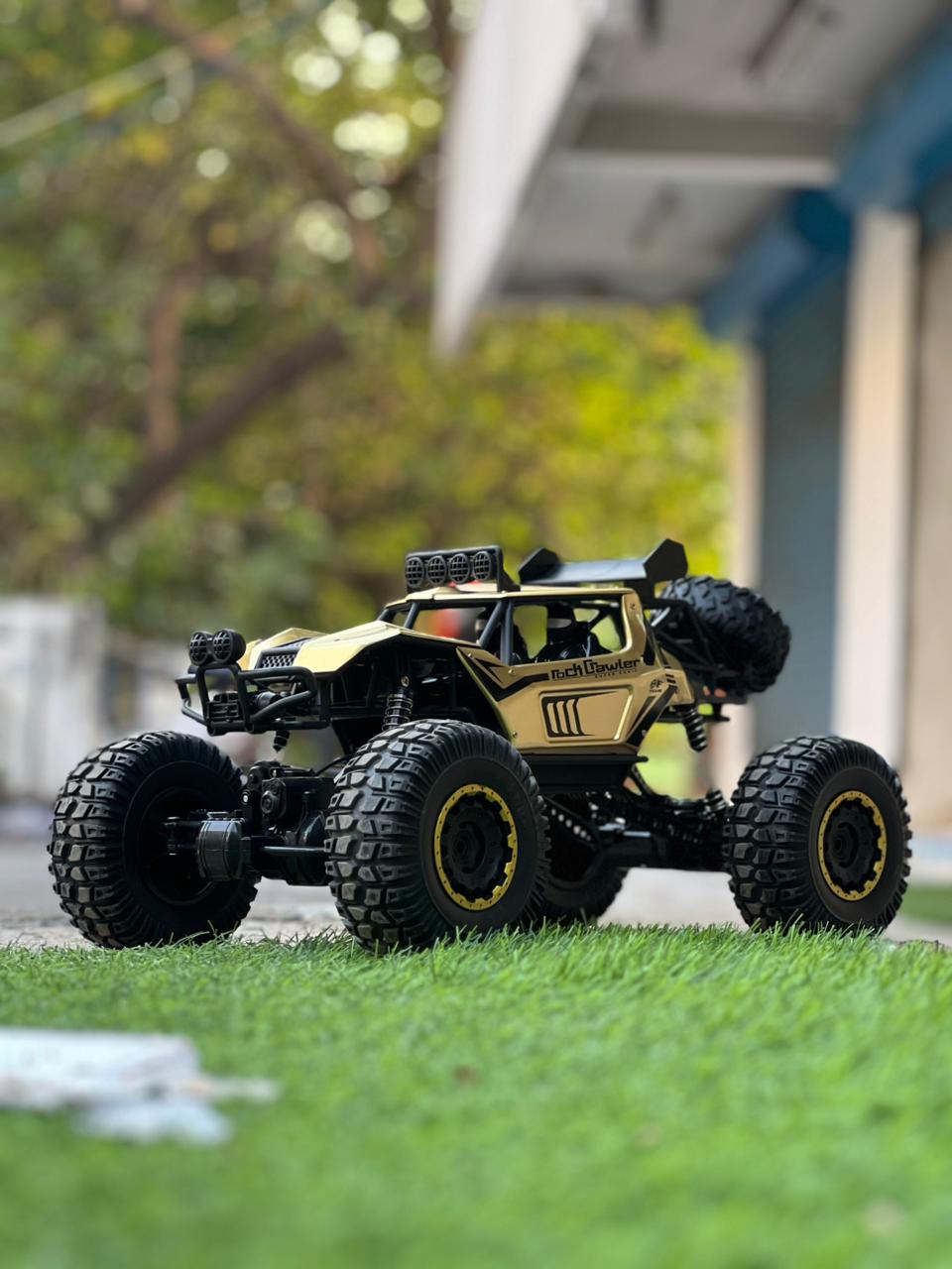 1:8 Scale High-Power Buggy RC Car | 4WD | Shock Absorbers | 6-Channel Control