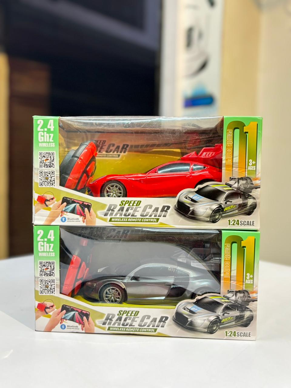 Speed Race Car - 1:24 Scale Wireless RC Car ( 2.4 GHz )