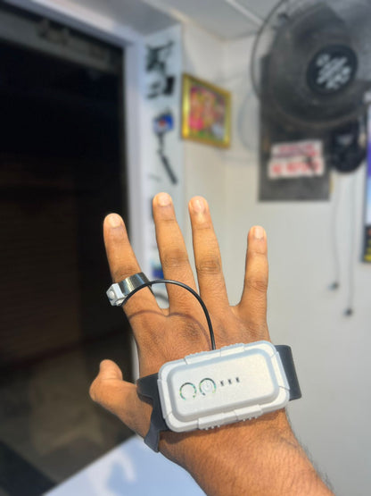 Concept 1:16 RC Stunt Car | 360° Rotation, Spray Drift Car with Gesture Control